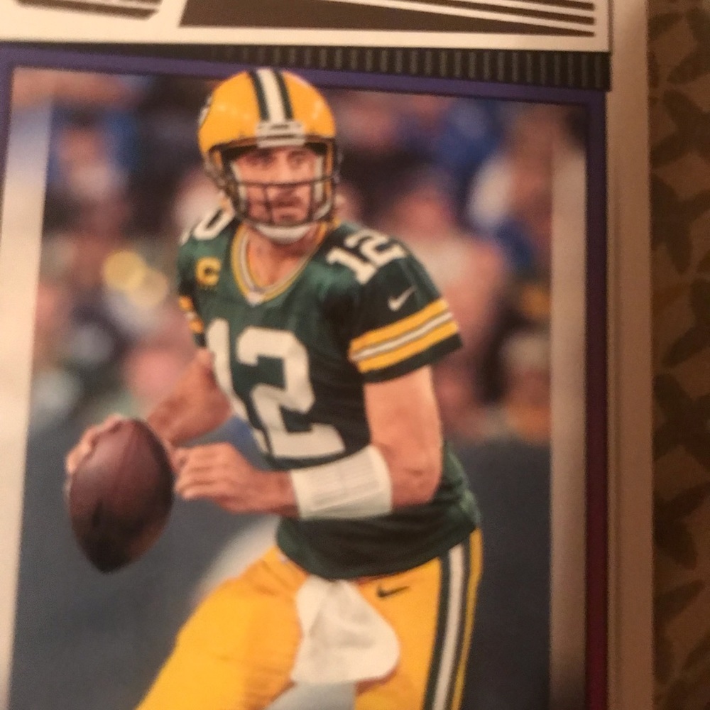 QB pack Eli manning Kenny Pickett Aaron Rodgers Peyton manning Joe Montana.